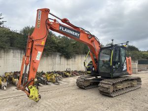 Hitachi 135 US-5B For Sale Front left
