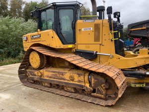 Caterpillar D6 LGP right side